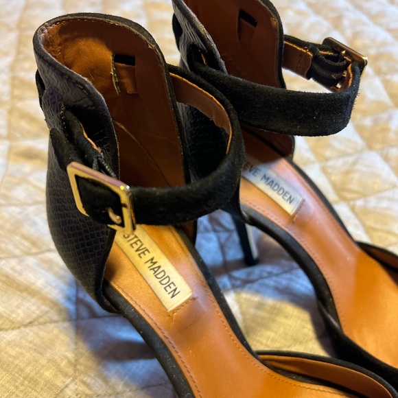 Steve Madden Black Suede Leather Step Out Heels - 8 - Picture 3 of 10